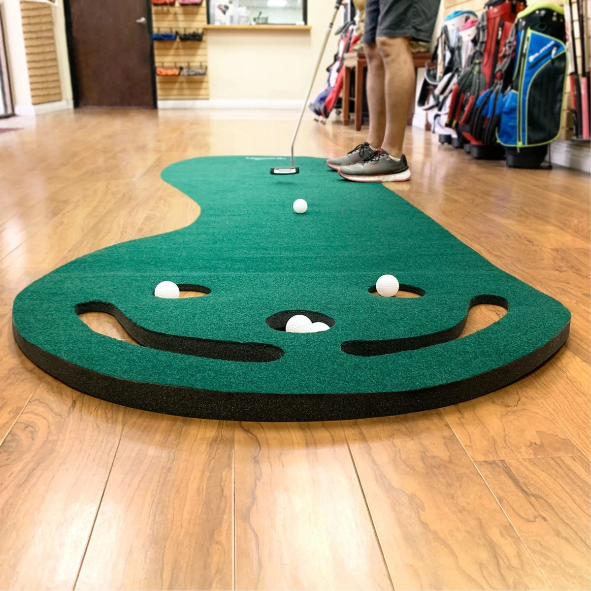Intech Golf 3 Hole Portable Golf Putting Mat - Image 8